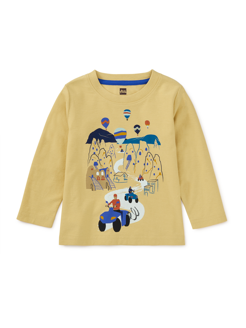Cappadocia Scenic Graphic Tee in Raffia - View 2