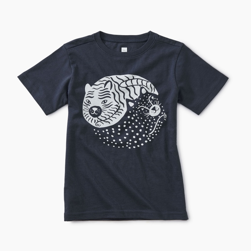 Yin Yang Cat Graphic Tee