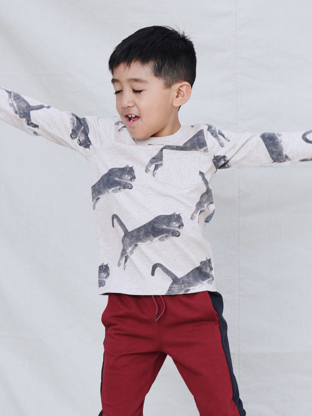 Printed Tee with Rib Pocket