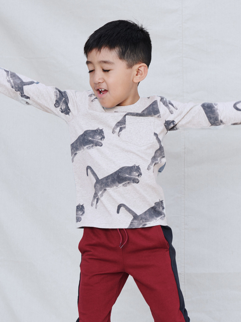 Printed Tee with Rib Pocket